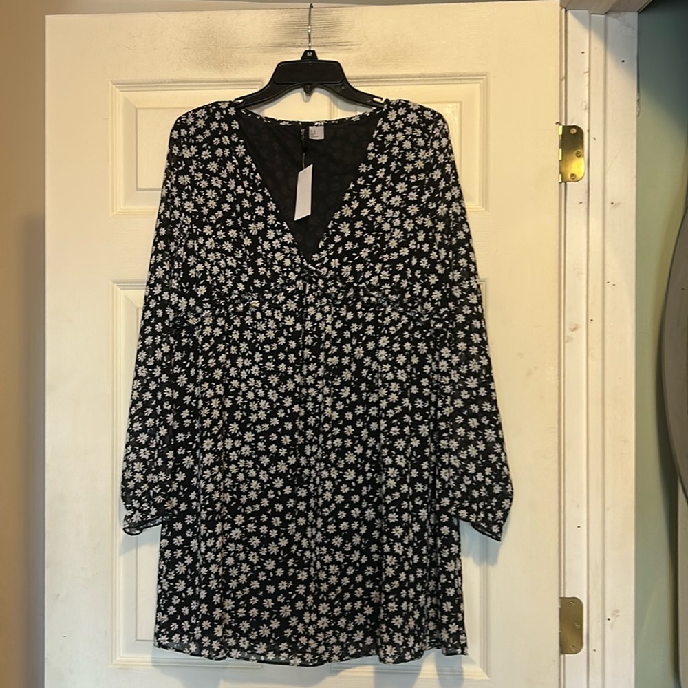H&M Black Floral Long Sleeve Dress Size Medium